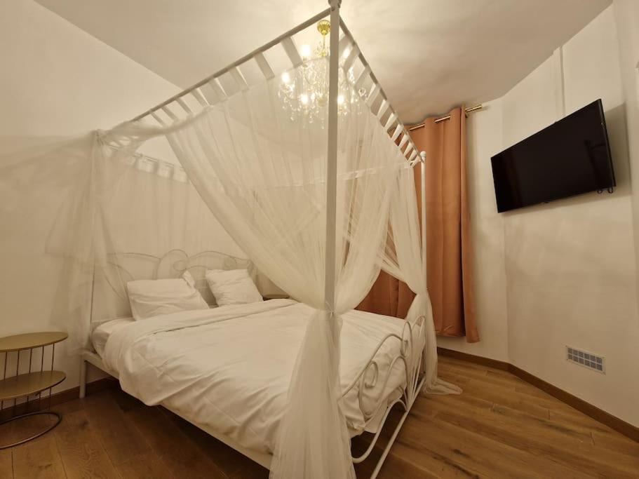 Maison Chic Avec Jacuzzi Nogent Sur Oise Yaospa60 Buitenkant foto
